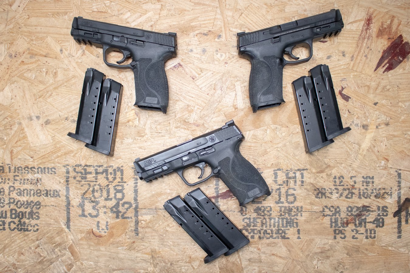 SMITH AND WESSON M&P40 M2.0 40 S&W Police Trade-In Pistols with Night Sights (Very Good Condition)